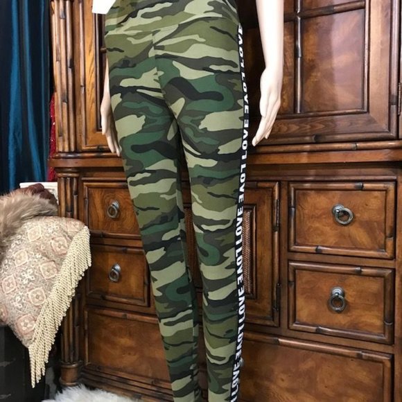 Shades of Verde Camo LOVE Brushed Legging - Picture 6 of 11